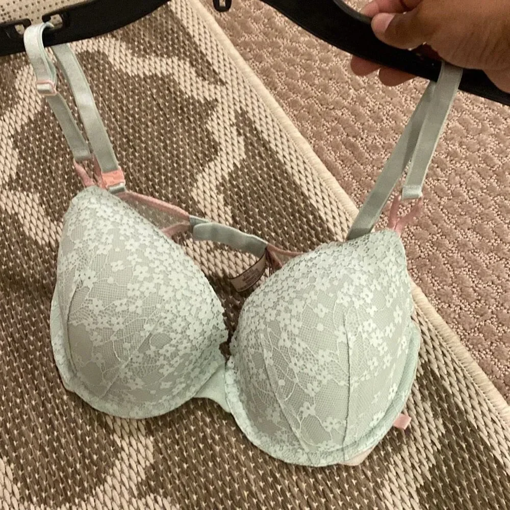 Victoria’s Secret bra lined Demi size 34D